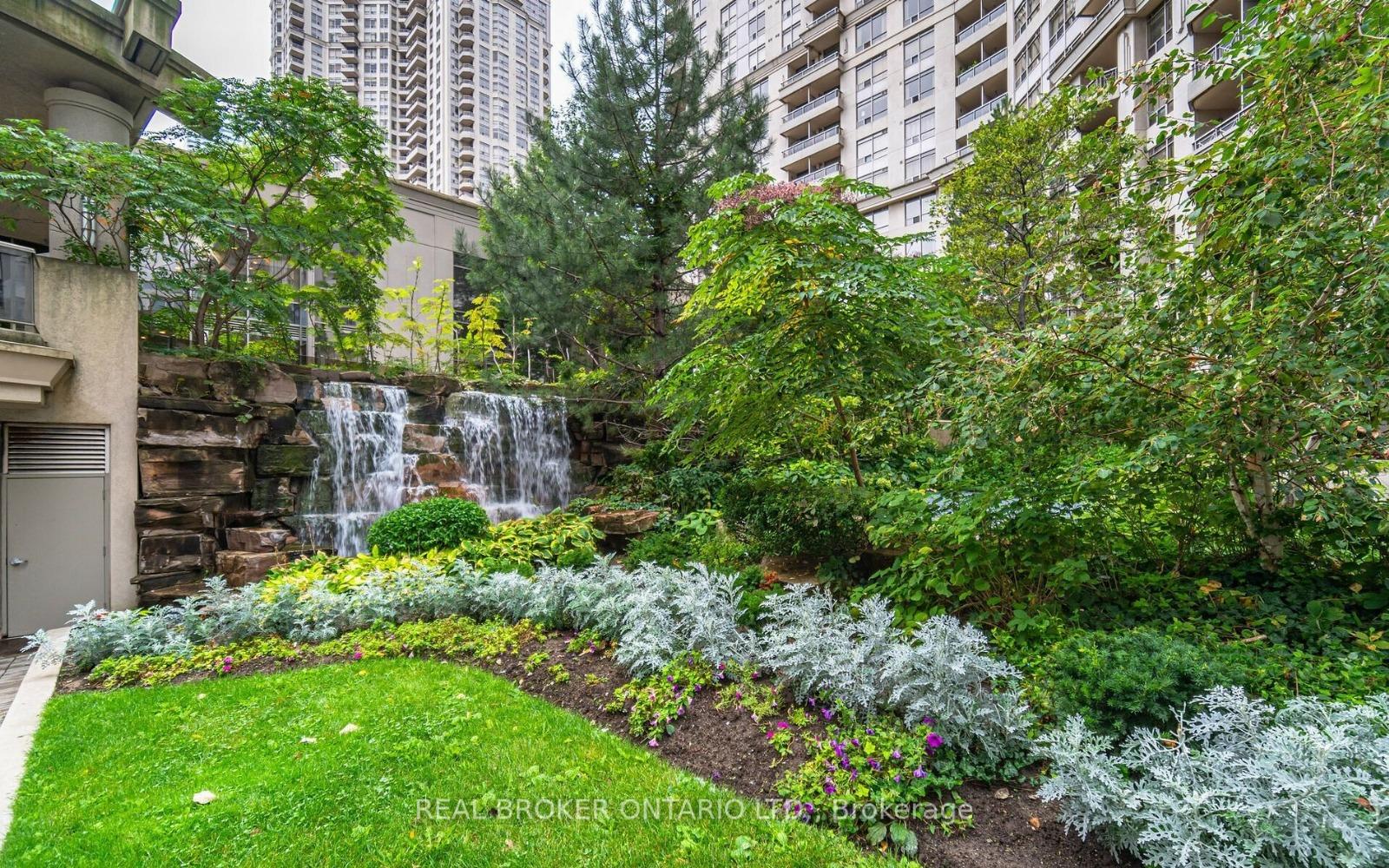 3880-duke-of-york-boulevard-mississauga-ontario-w12630488