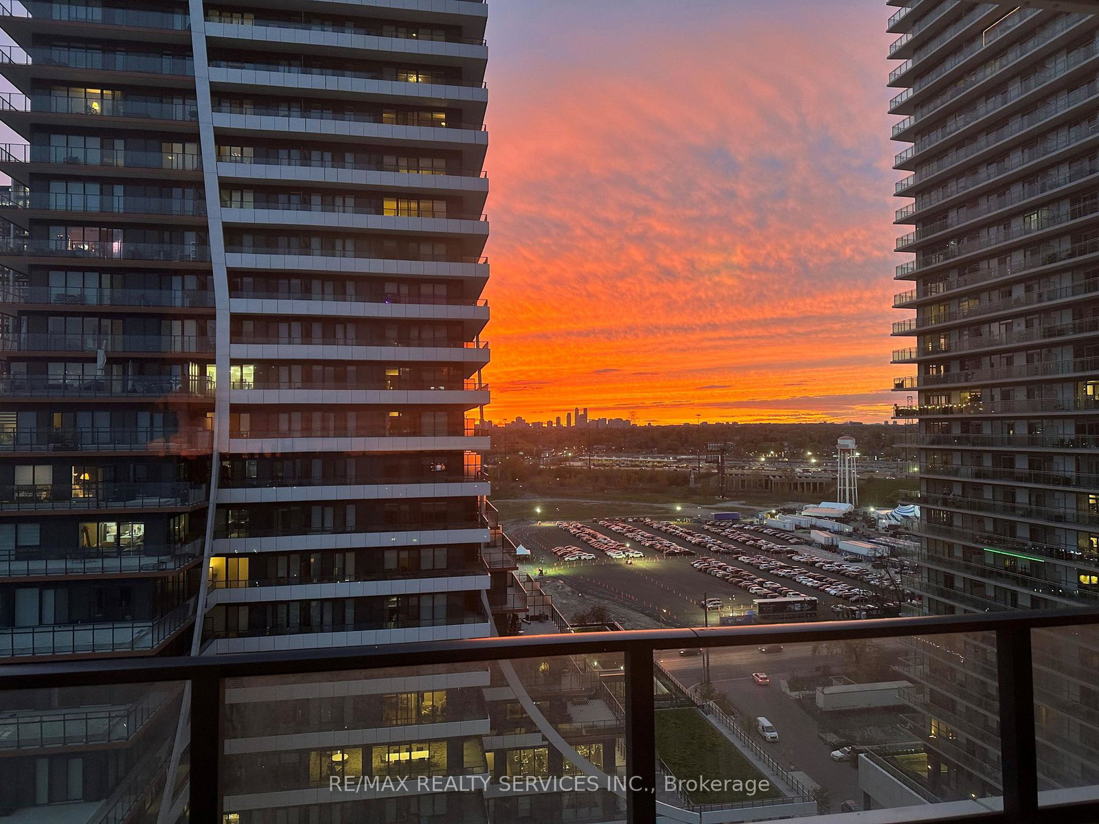 20-shore-breeze-drive-etobicoke-ontario-w12630580