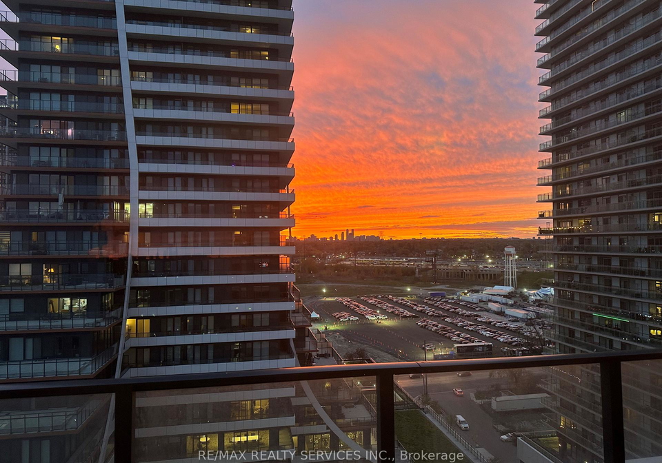 20-shore-breeze-drive-etobicoke-ontario-w12630580