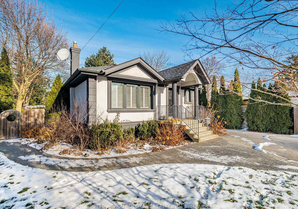 24-cowley-avenue-etobicoke-ontario-w12630648