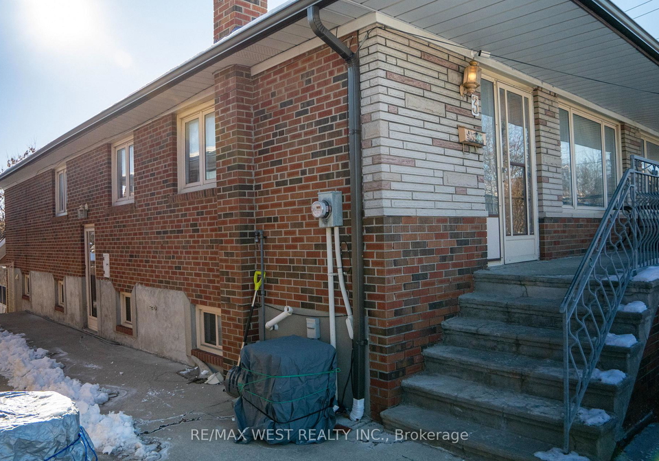 3-lakeland-drive-etobicoke-ontario-w12630998