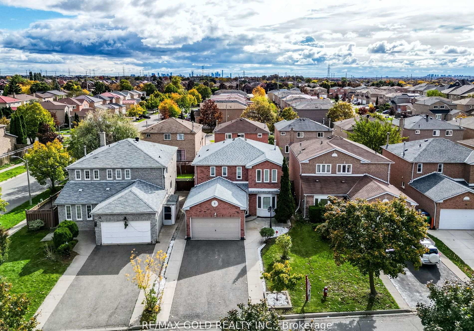 3-hawkway-court-brampton-ontario-w12631010