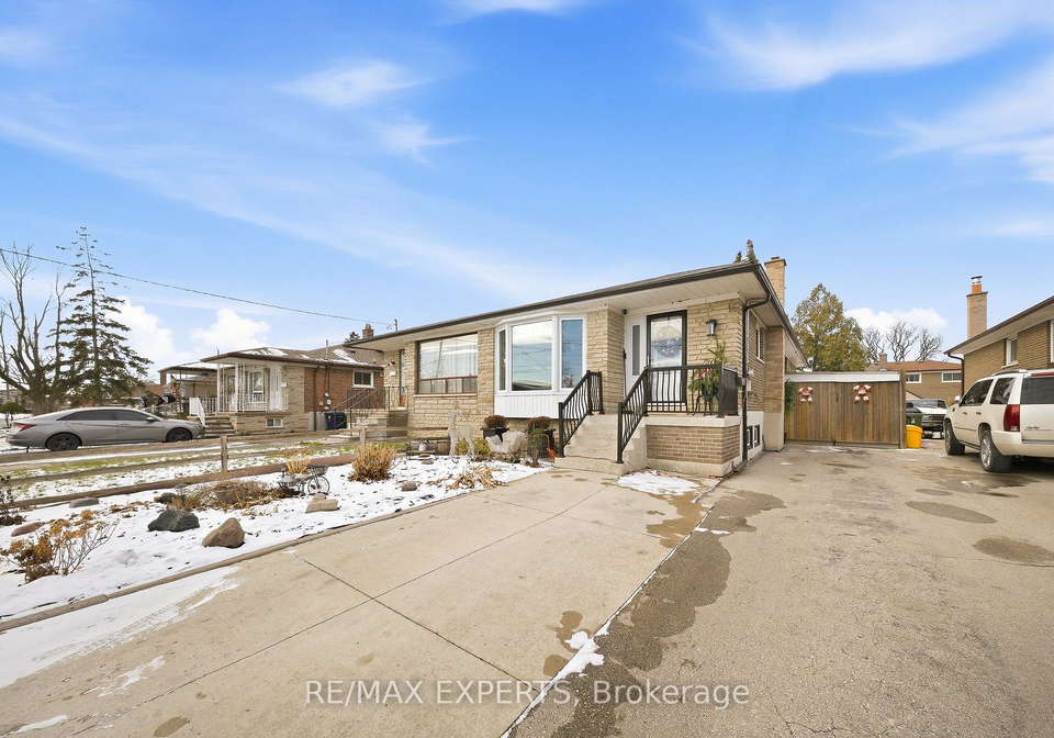 16-navenby-crescent-york-ontario-w12631410