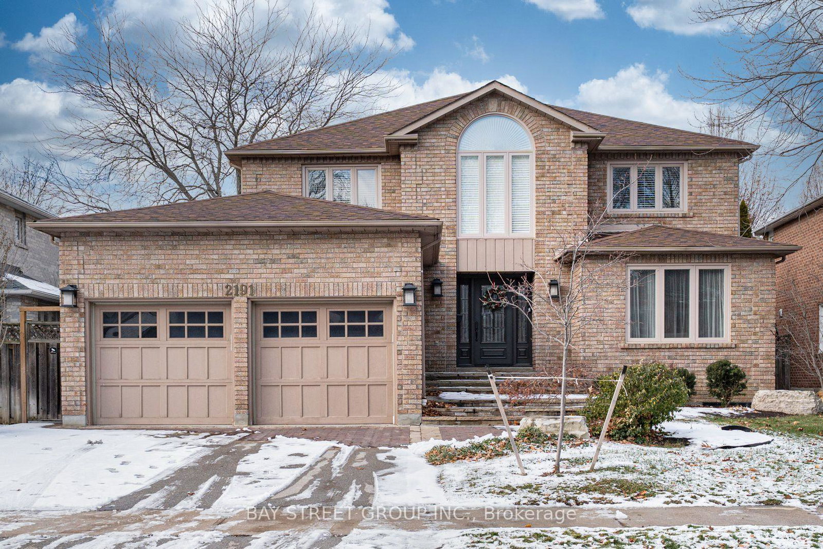 2191-dunvegan-avenue-oakville-ontario-w12631912