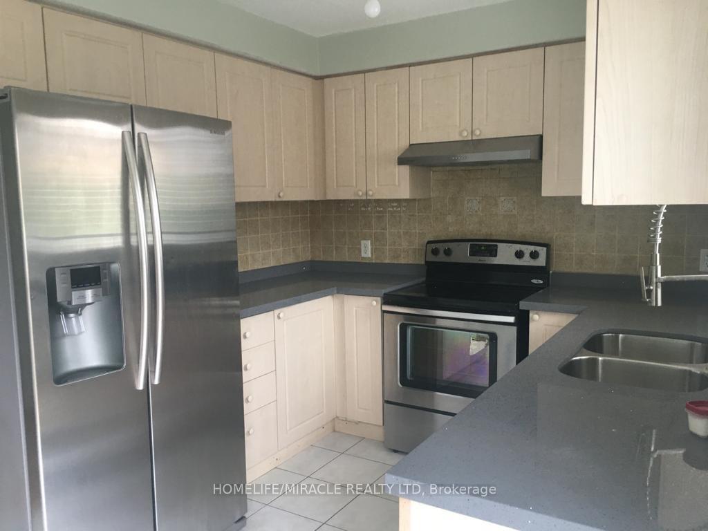 581-garden-walk-mississauga-ontario-w12632270