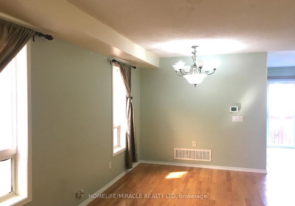 581-garden-walk-mississauga-ontario-w12632270