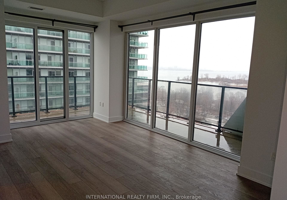 30-shore-breeze-drive-etobicoke-ontario-w12632458