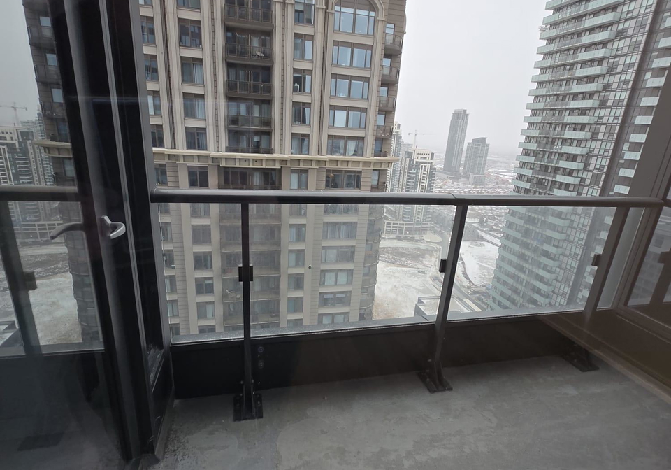 395-square-one-drive-mississauga-ontario-w12633026