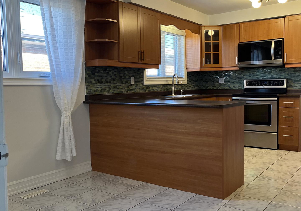 758-greenore-road-w-mississauga-ontario-w12633040