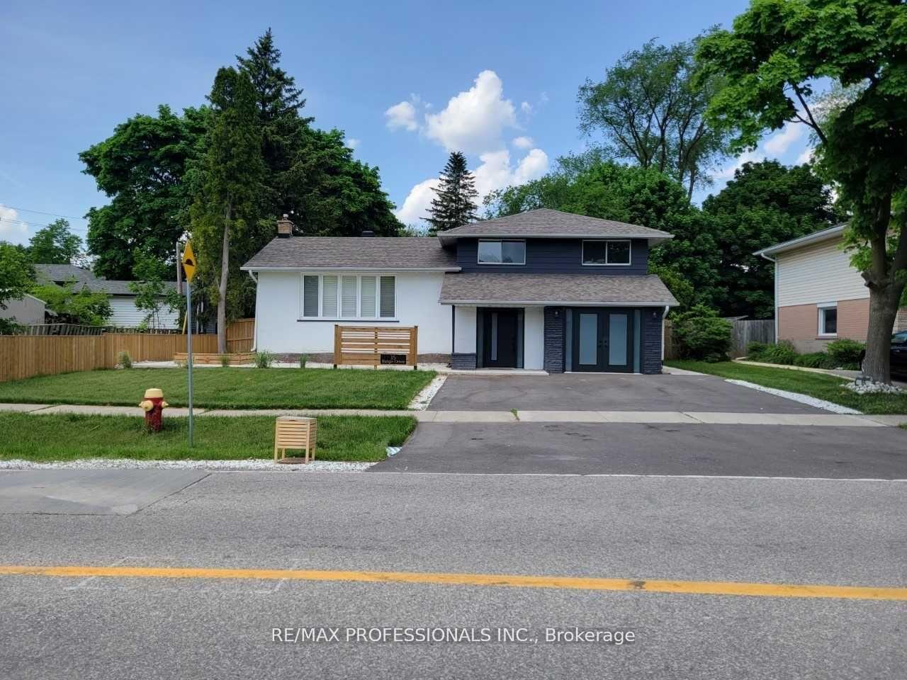 15-ridge-drive-oakville-ontario-w12633120