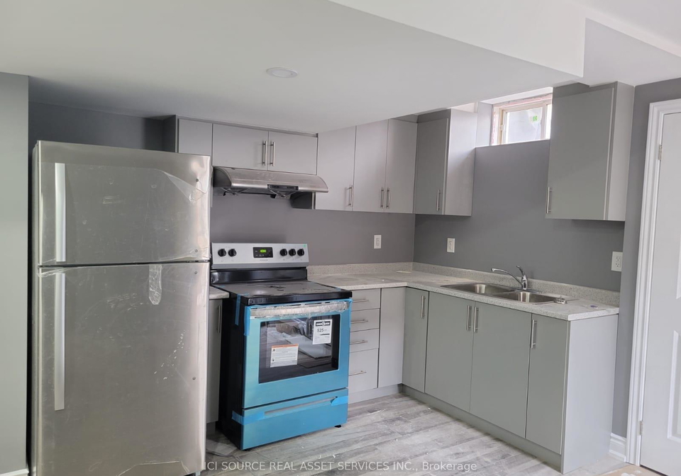 393-royal-west-drive-brampton-ontario-w12633168