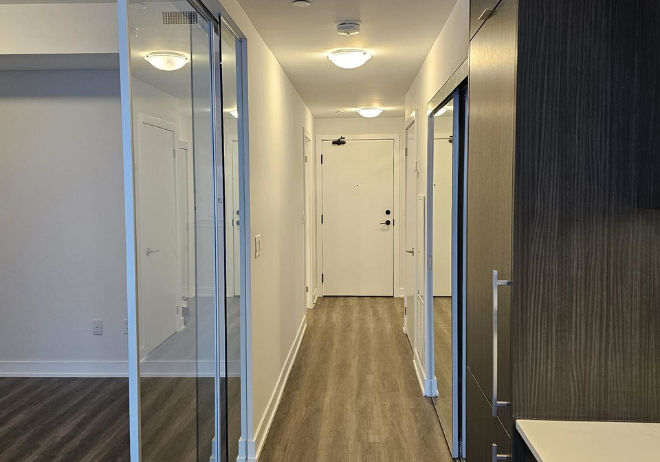 430-square-one-drive-e-mississauga-ontario-w12634046