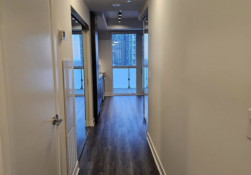 430-square-one-drive-e-mississauga-ontario-w12634046