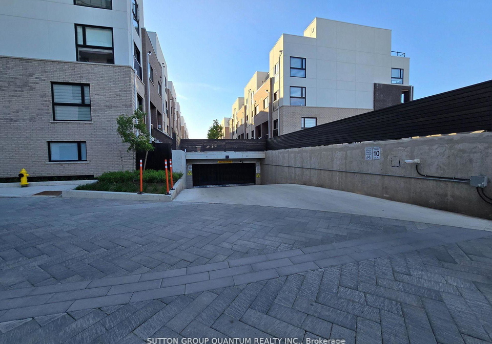 335-wheat-boom-drive-oakville-ontario-w12634092