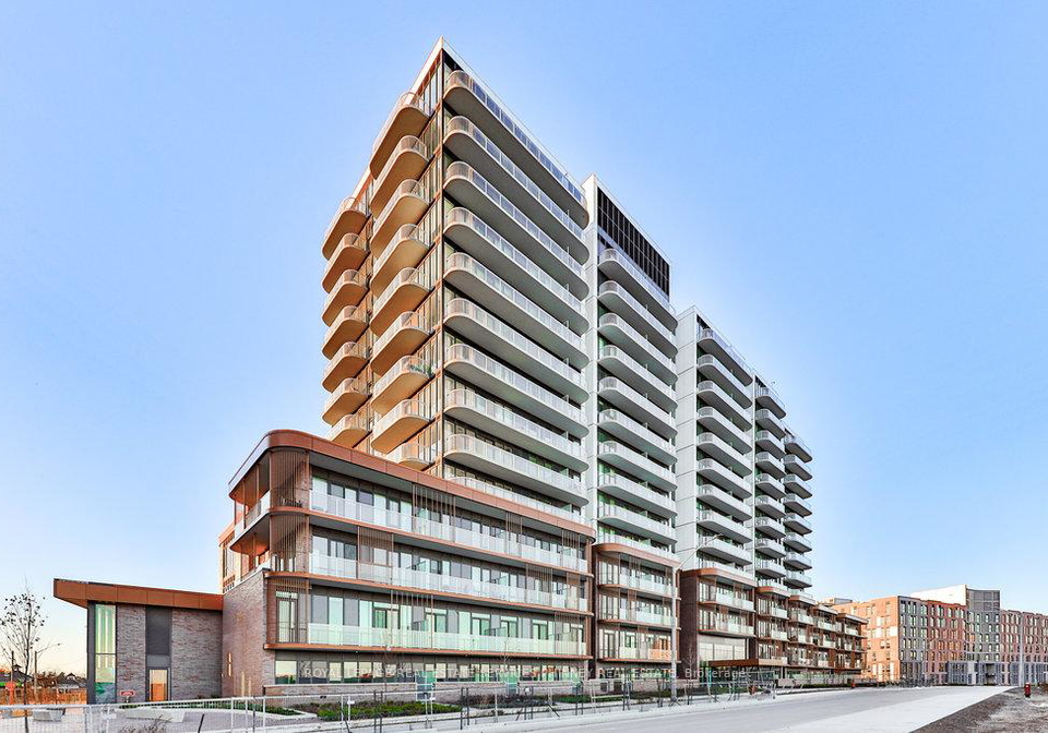 220-missinnihe-way-mississauga-ontario-w12634186