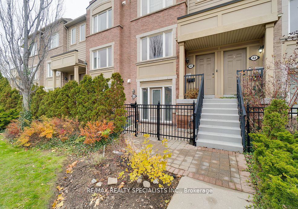 4985-southampton-drive-mississauga-ontario-w12634682