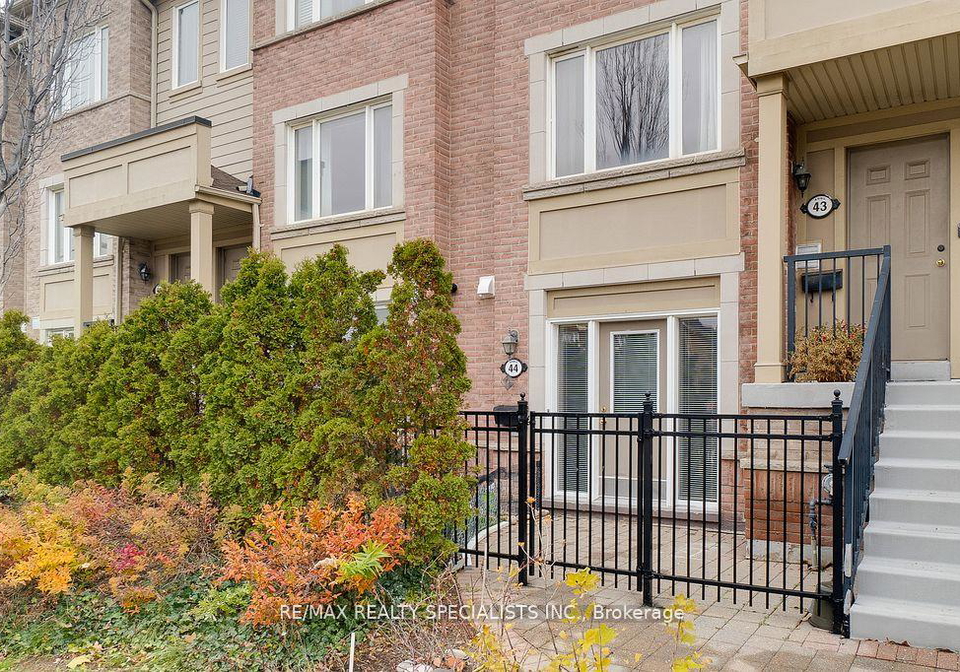 4985-southampton-drive-mississauga-ontario-w12634682