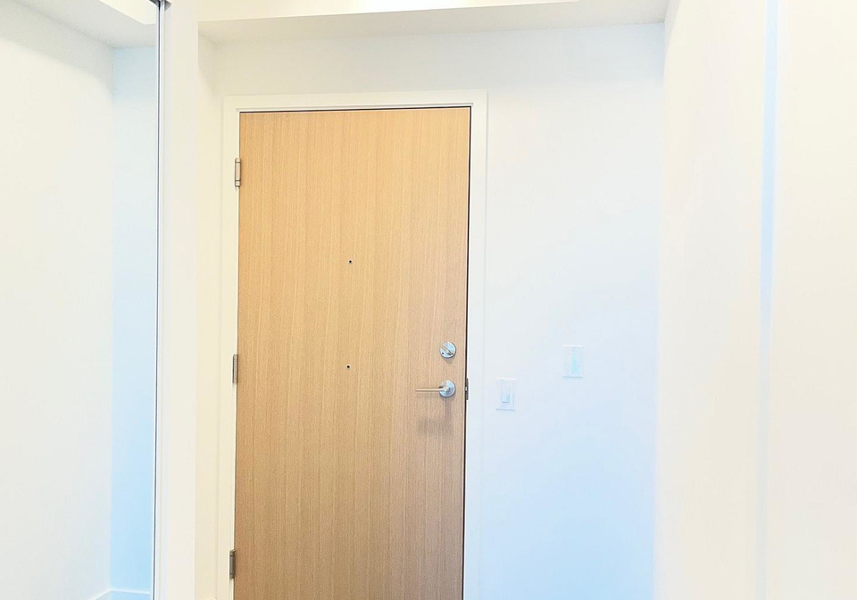 395-square-one-drive-mississauga-ontario-w12634868