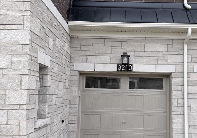 3210-crystal-drive-oakville-ontario-w12635206