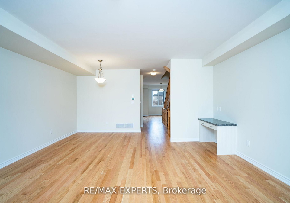 1455-national-common-crescent-burlington-ontario-w12635388