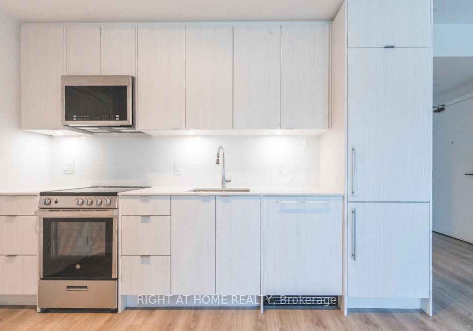 4130-parkside-village-drive-mississauga-ontario-w12635502