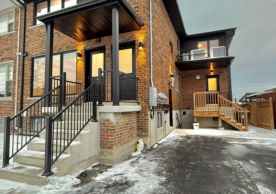 19-arrowsmith-avenue-north-york-ontario-w12635670