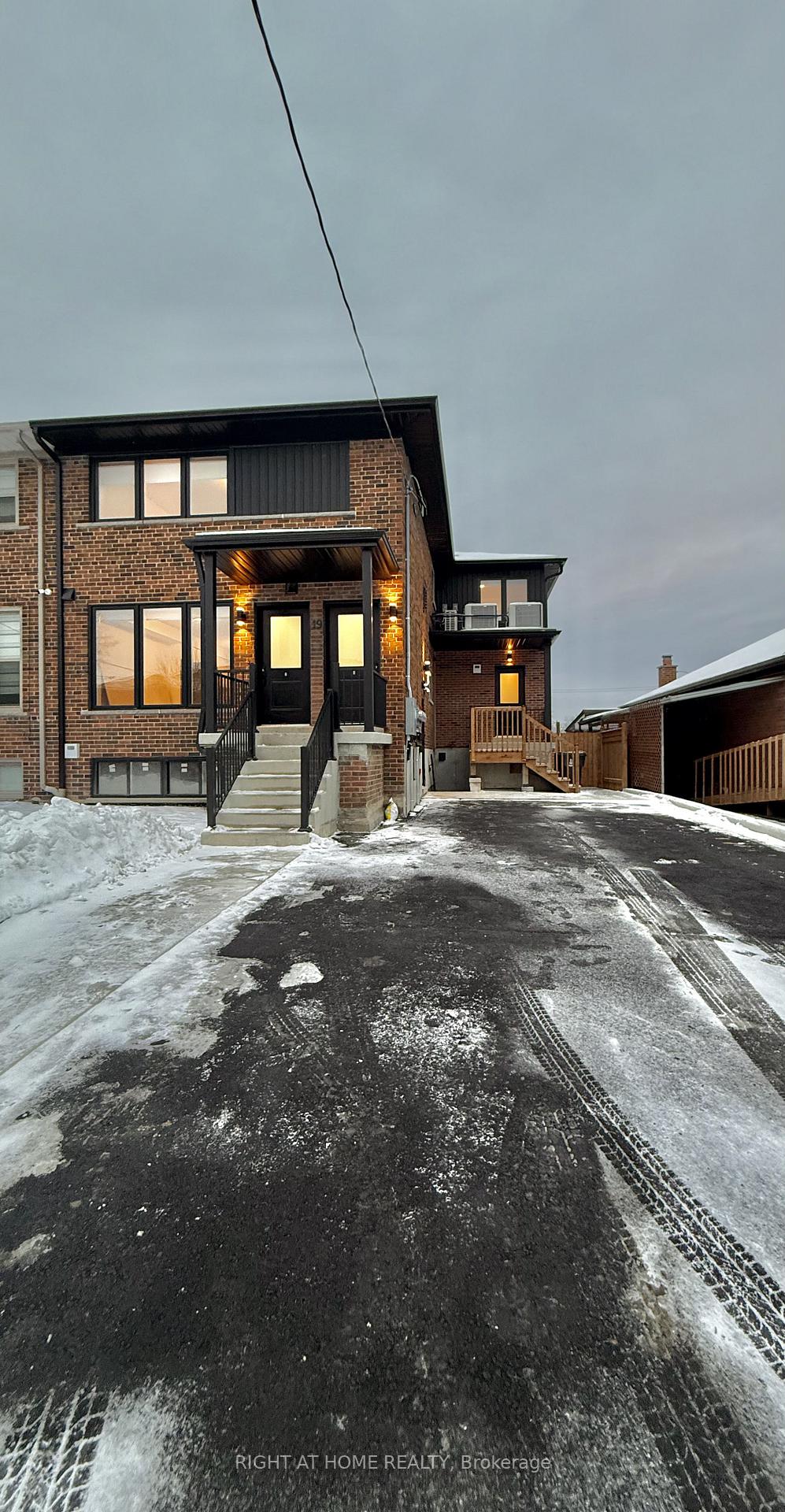 19-arrowsmith-avenue-north-york-ontario-w12635696