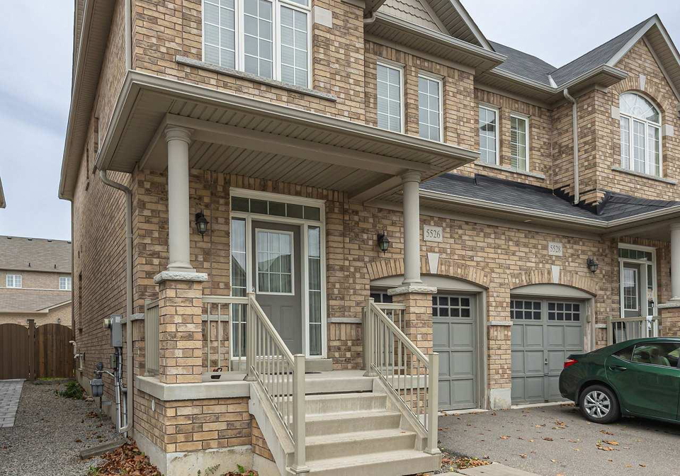 5526-meadowcrest-avenue-mississauga-ontario-w12636000