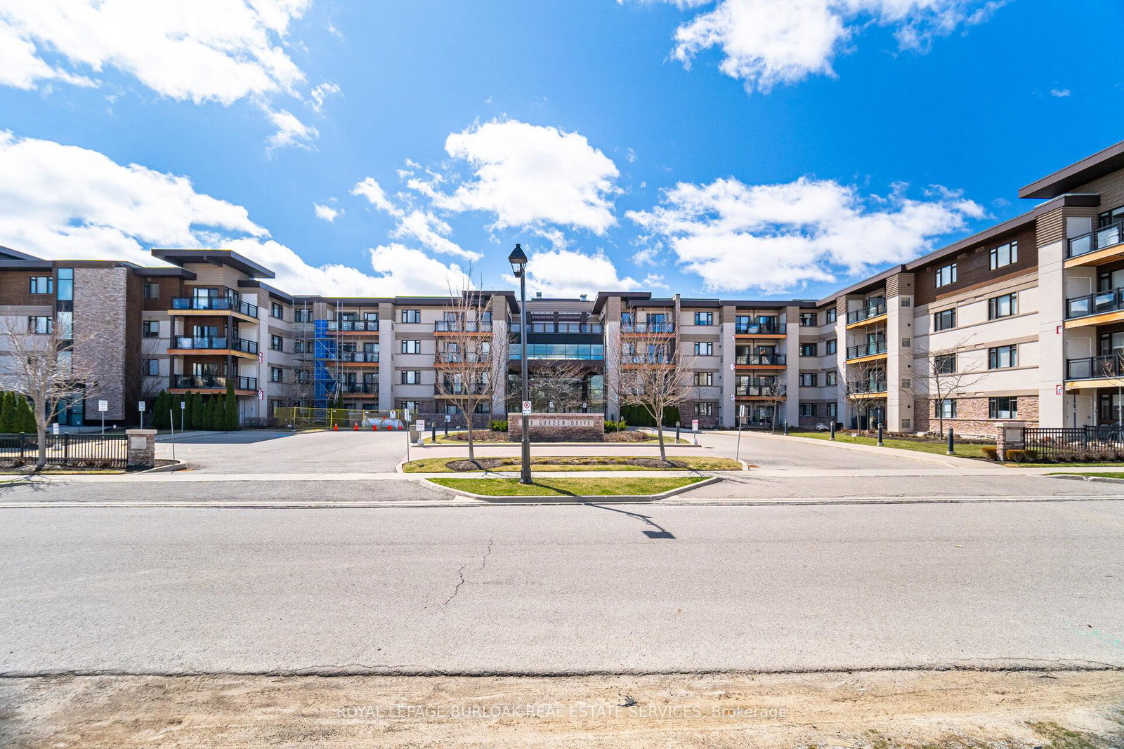 128-garden-drive-oakville-ontario-w12636030