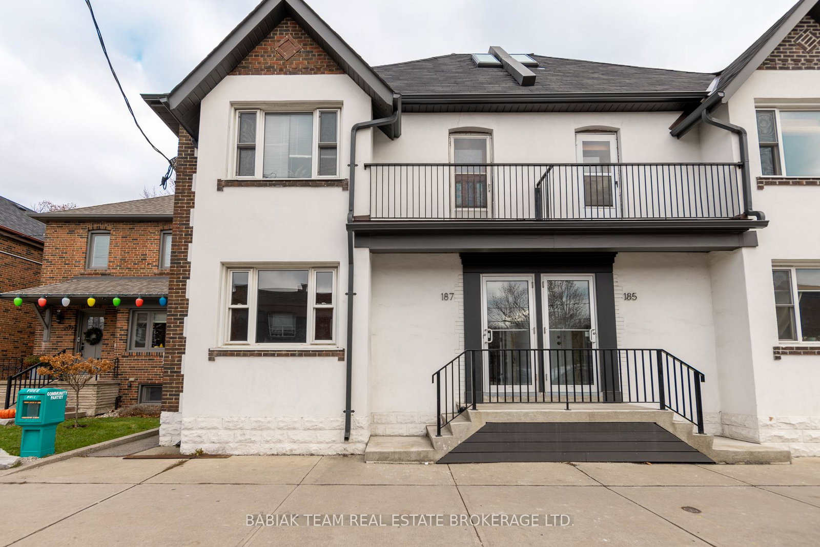 187-jane-street-toronto-ontario-w12636214
