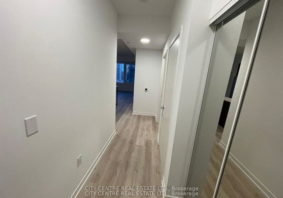 395-square-one-drive-mississauga-ontario-w12636470