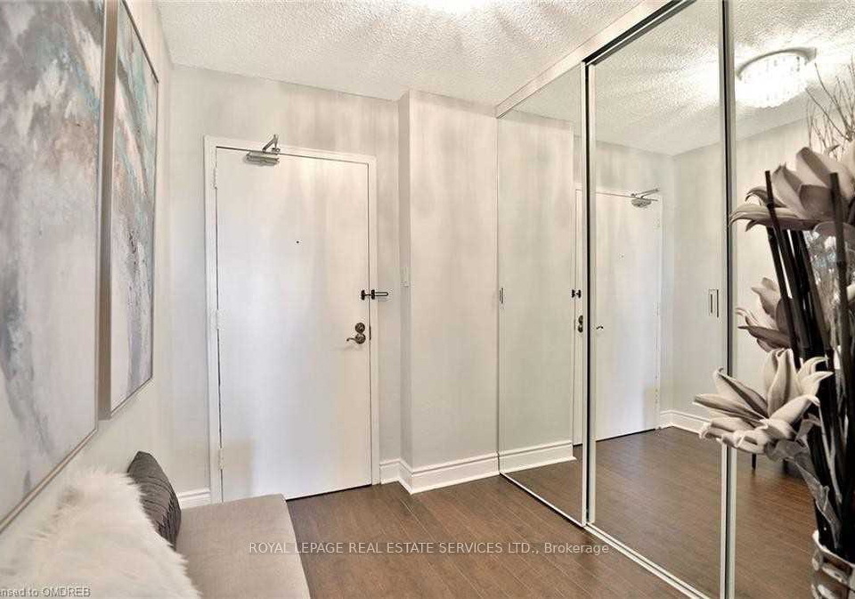 1359-white-oaks-boulevard-oakville-ontario-w12636760