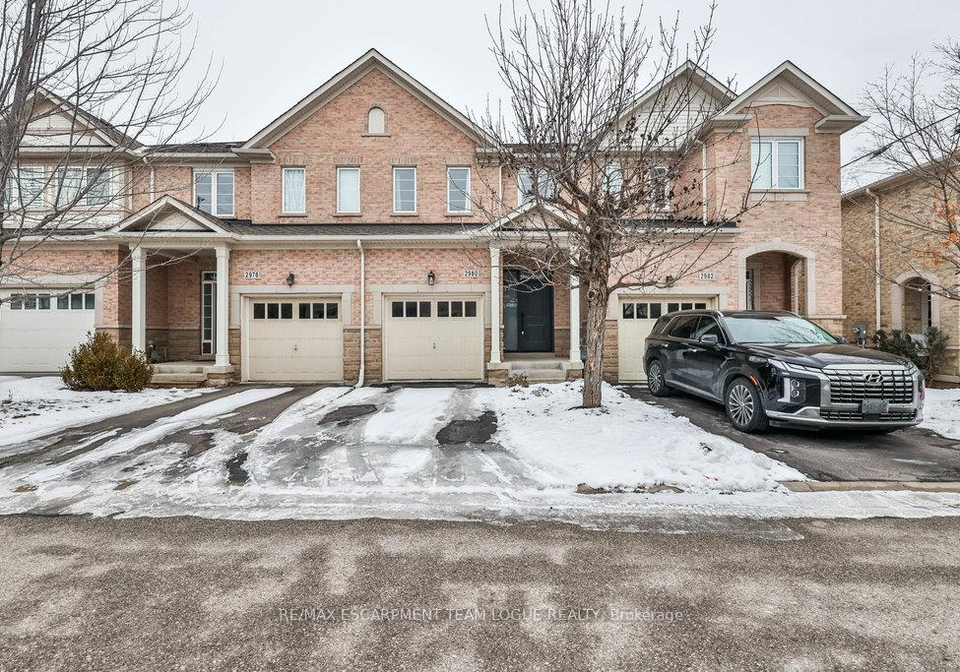 2980-guire-common-burlington-ontario-w12636826