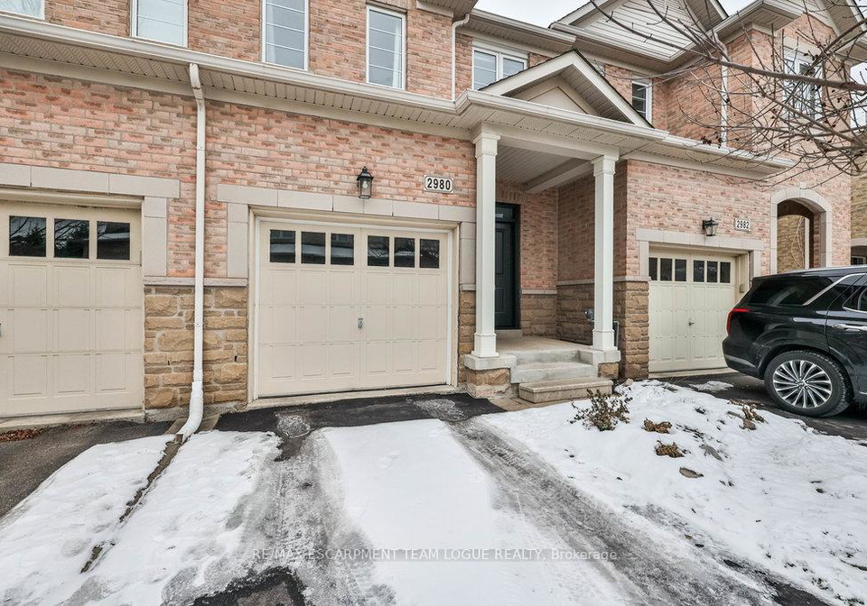 2980-guire-common-burlington-ontario-w12636826
