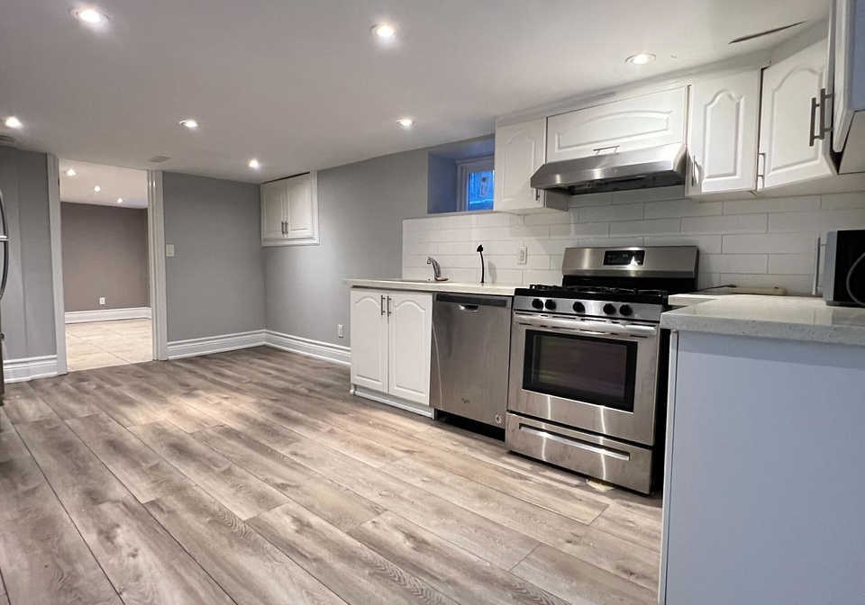 111-sunnyside-avenue-toronto-ontario-w12636970