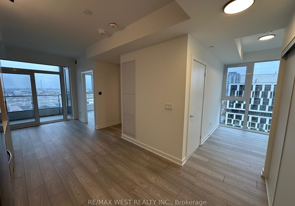 1007-the-queensway-avenue-etobicoke-ontario-w12636986