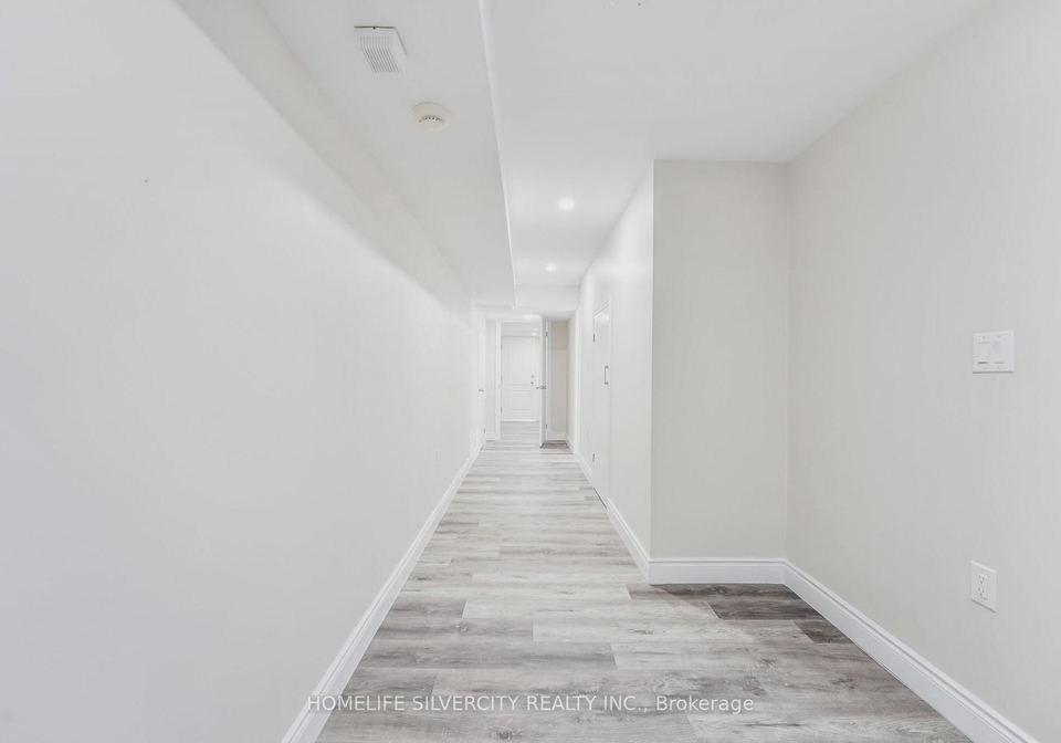 18-tysonville-circle-brampton-ontario-w12637016