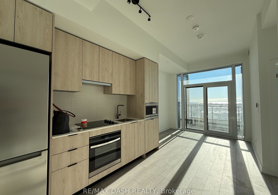 1007-the-queensway-etobicoke-ontario-w12637066