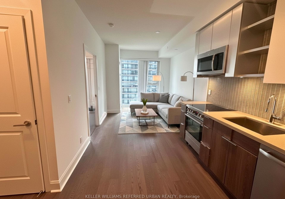 33-shore-breeze-drive-etobicoke-ontario-w12637206