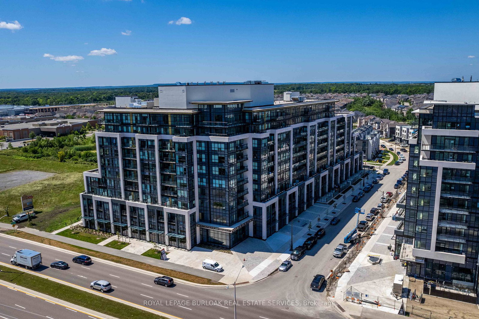 405-dundas-street-w-oakville-ontario-w12637300