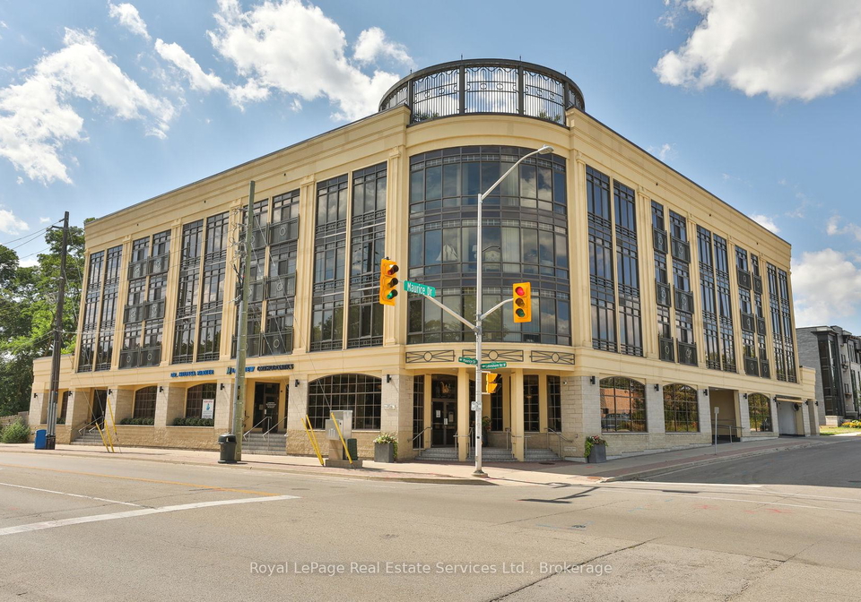 205-lakeshore-road-w-oakville-ontario-w12637404