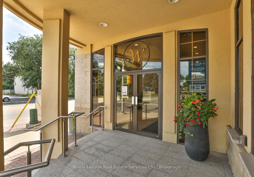 205-lakeshore-road-w-oakville-ontario-w12637404