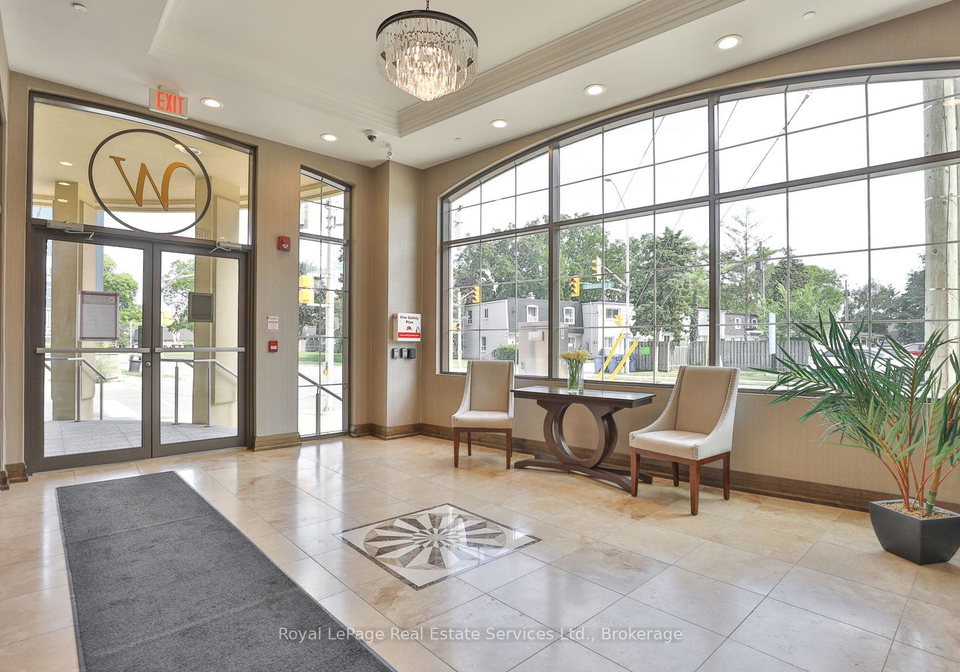 205-lakeshore-road-w-oakville-ontario-w12637404