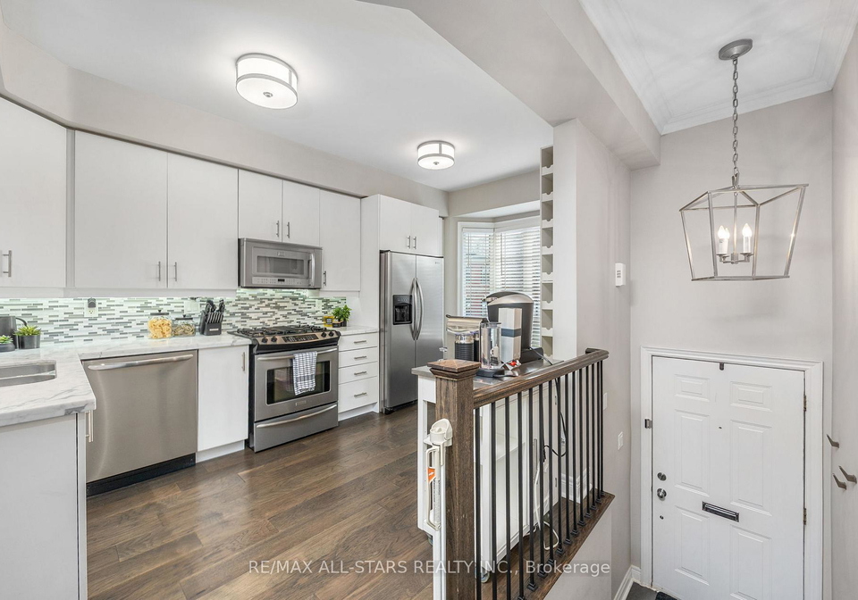 114-six-point-road-etobicoke-ontario-w12637476