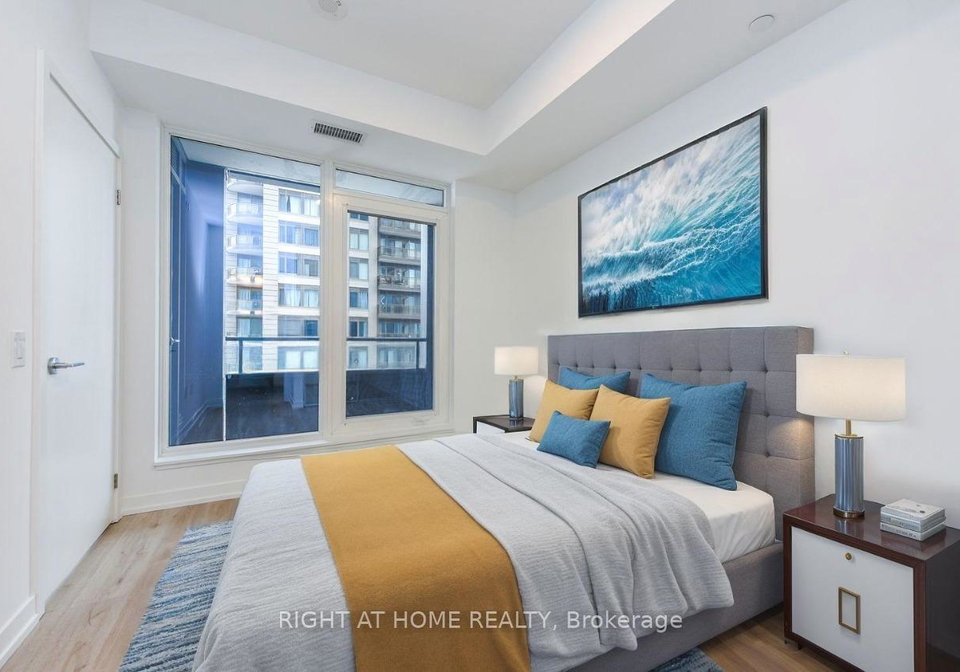 395-square-one-drive-mississauga-ontario-w12637486