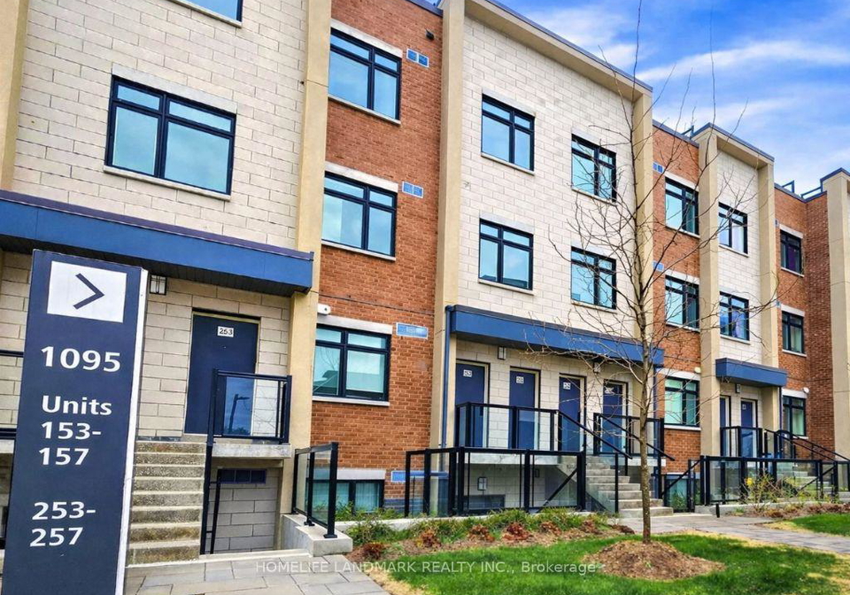 1095-douglas-mccurdy-common-mississauga-ontario-w12637846