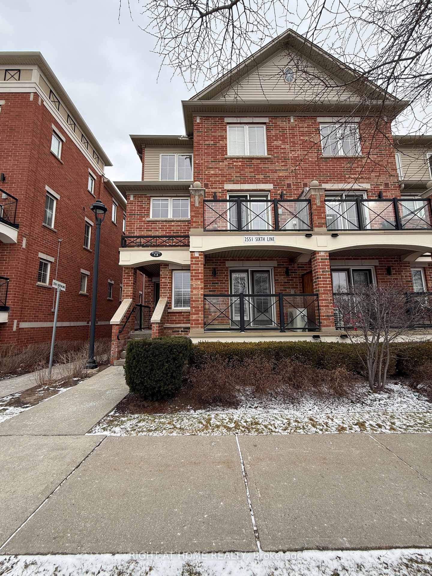 255sixth-line-oakville-ontario-w12637910