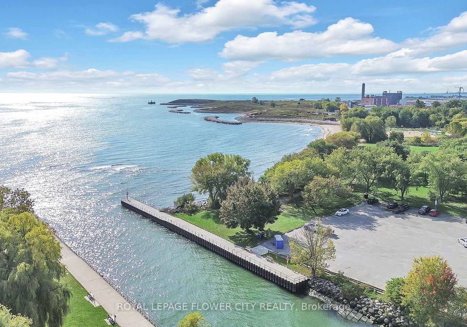 1515-lakeshore-road-s-mississauga-ontario-w12638228