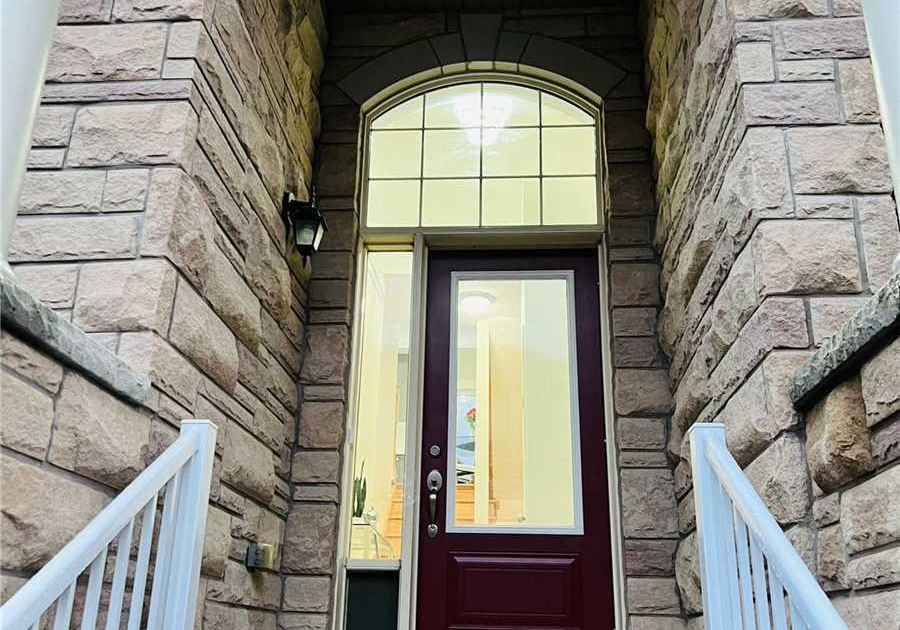 12-aspen-hill-road-brampton-ontario-w12638664