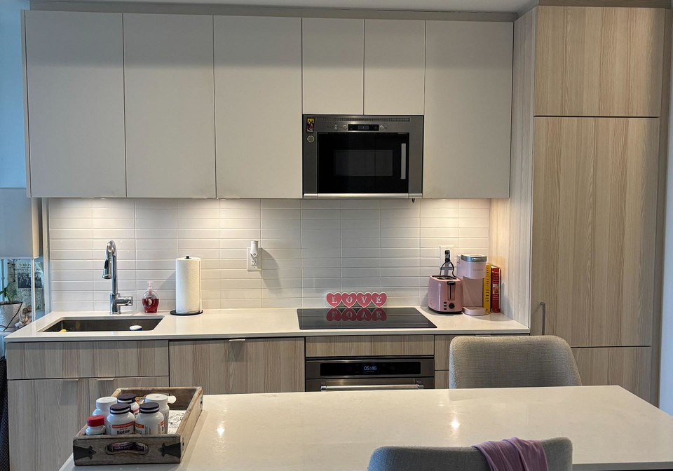 215-lakeshore-road-w-mississauga-ontario-w12639002